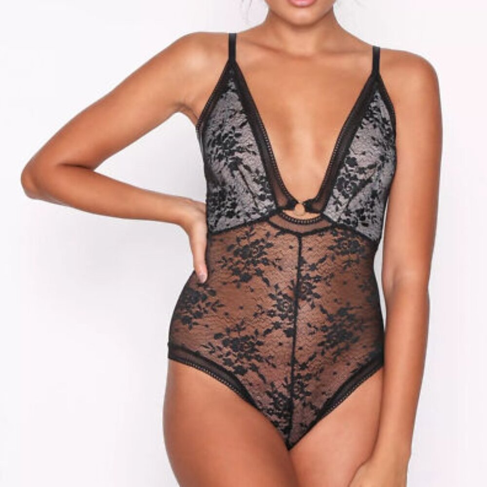 Free People No Trace Lace Bodysuit‎ Black size M
